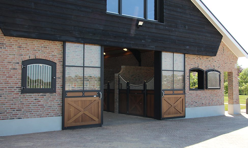 Referenz - Pferdestall Türen
