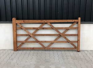 Englisches holztor tanatone 240